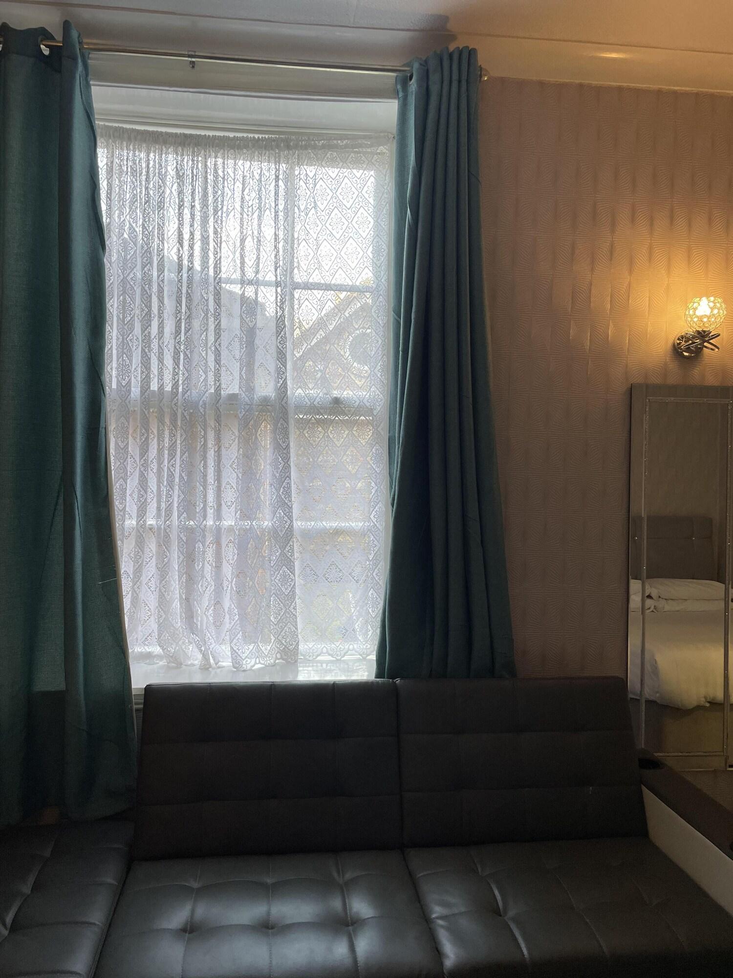 Diamonds 3* York
